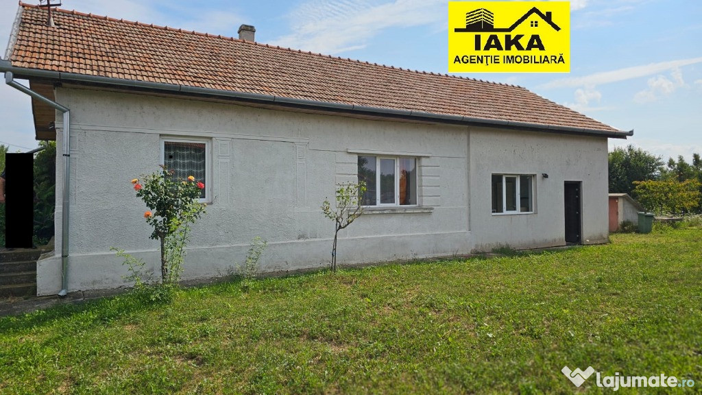 Apa, casa P+M,14 ari teren