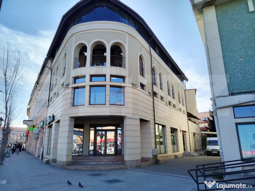 Spațiu 100 mp ultracentral,pozitie premium pregătit pentru