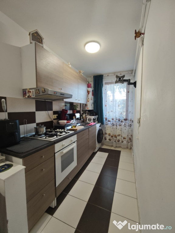 Apartament o camera - zona vivo mall - bloc nou - parcare in