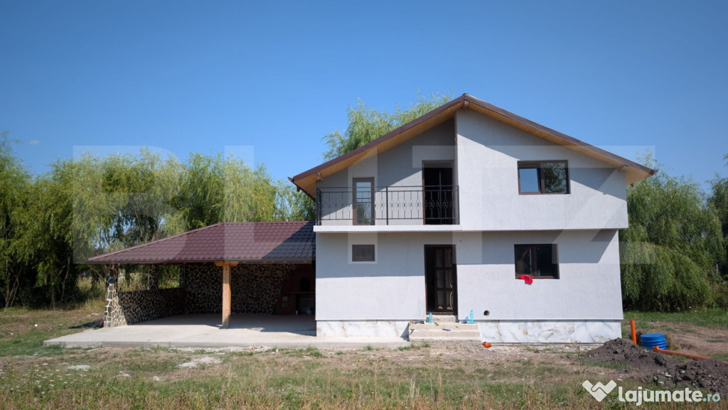 Casă individuală modernă, construcție 2021 – spațioas