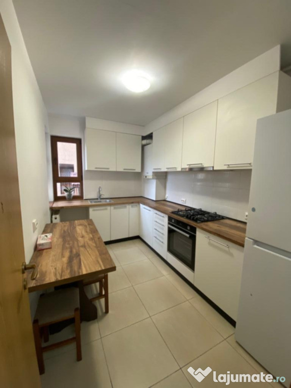 Apartament 3 camere zona TRACTORUL,complex GRANDIS