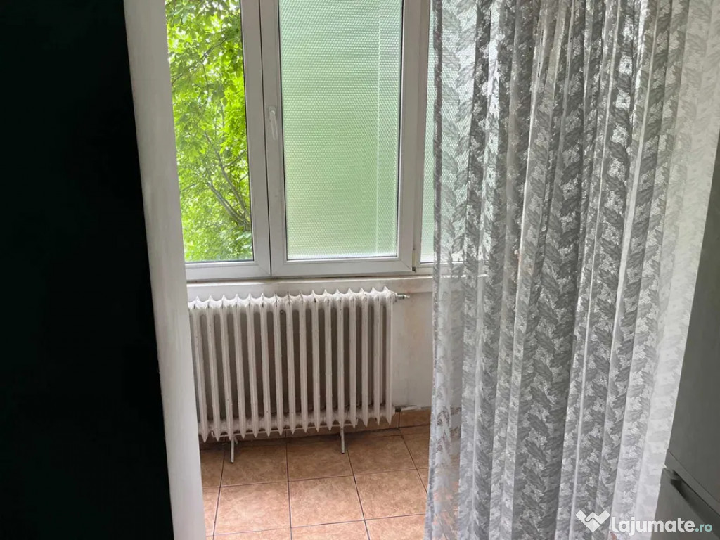Apartament cu 2 camere decomandate etaj 2 Zona Marasesti
