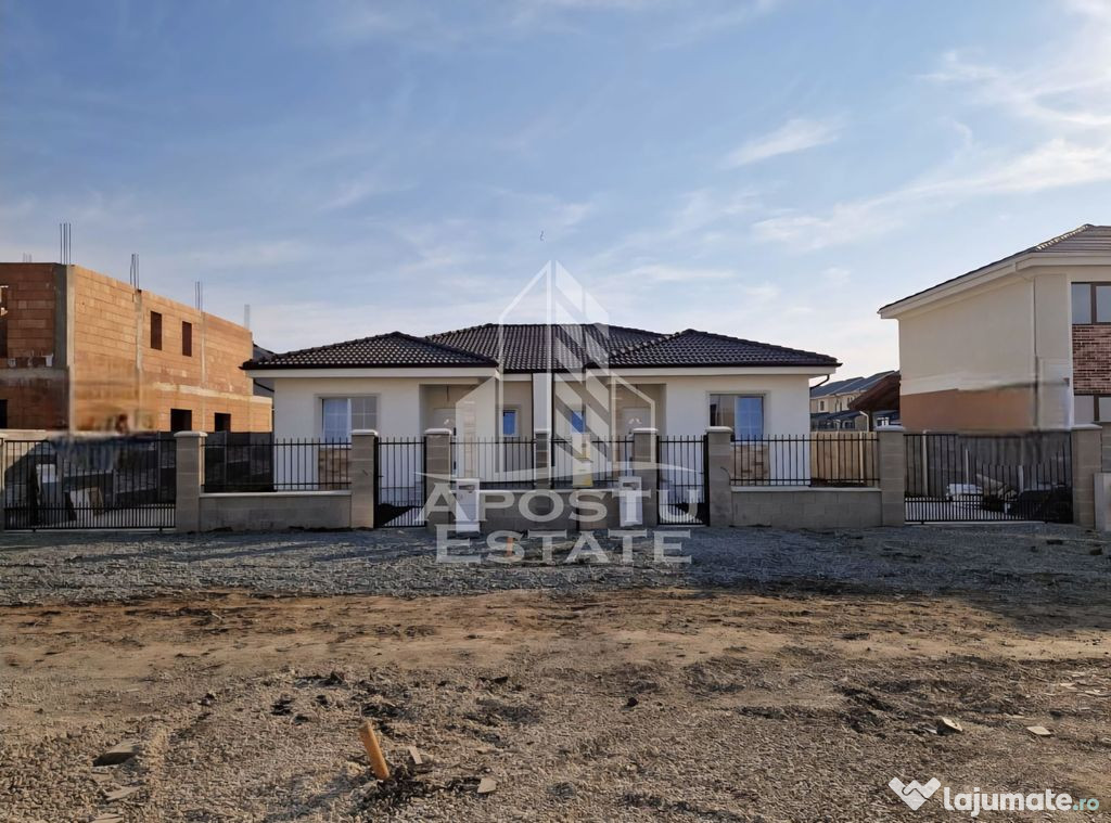 Jumatate de duplex pe parter cu 3 camere si 2 bai, Sag