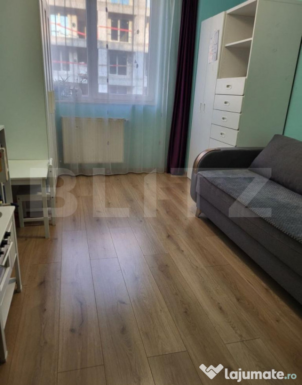 Apartament cu 3 camere de vanzare, zona Sopor