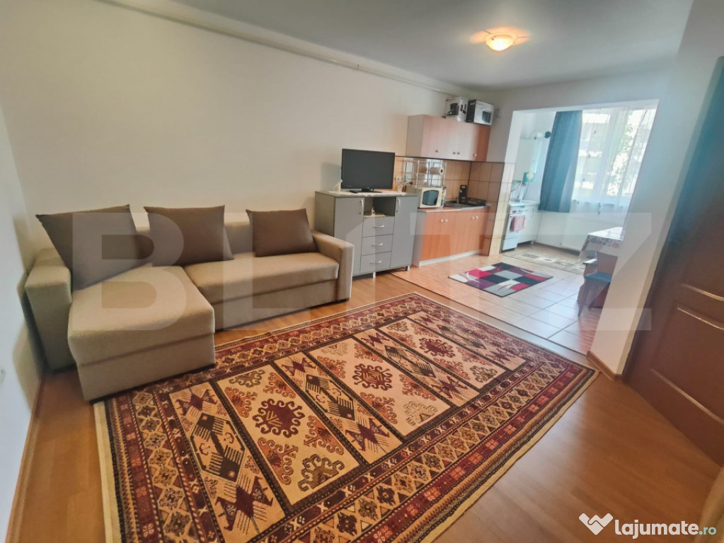 Apartament cu doua camere, mobilat, etaj 2, strada Florilor