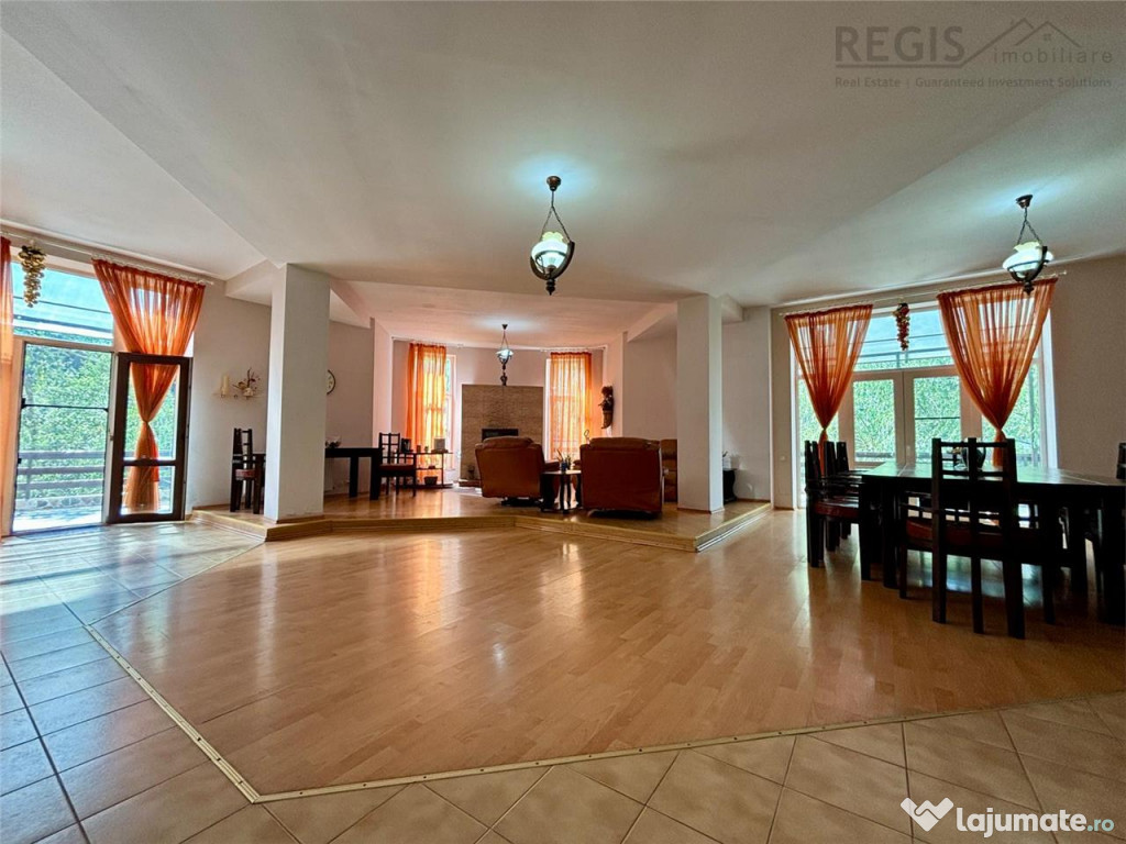 Predeal Vila Impunatoare cu Piscina pentru Familie sau Inves