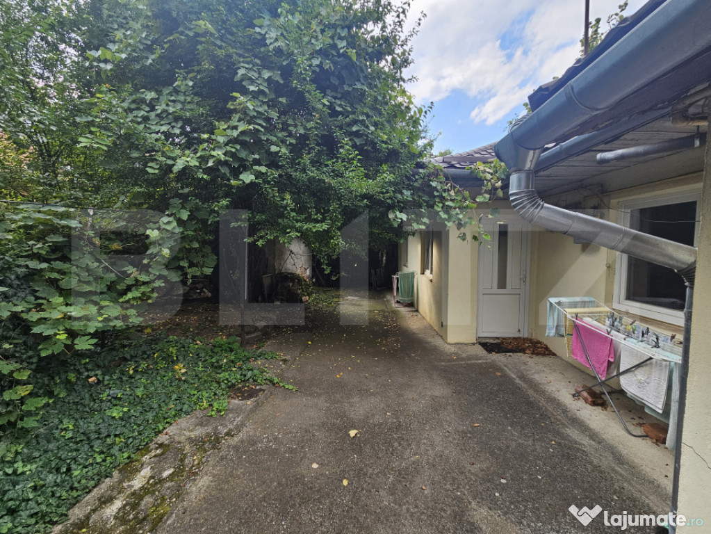 Casa demolabila, cu teren de 561 mp, pentru dezvoltare imobi
