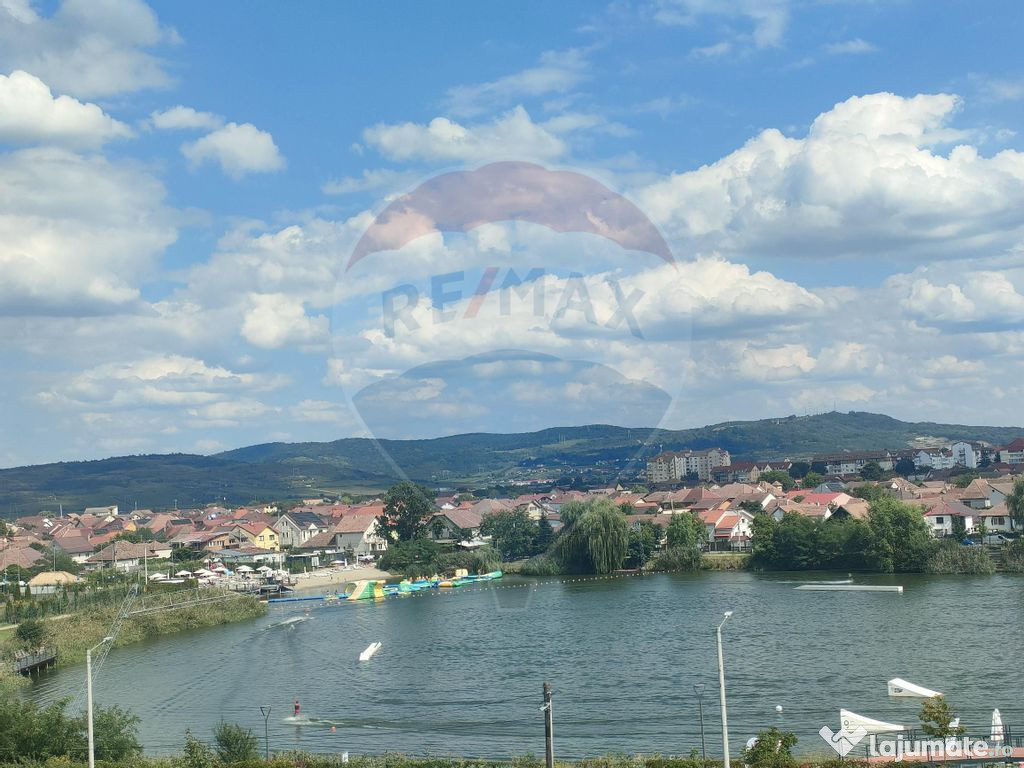 Apartament de vanzare cu gradina