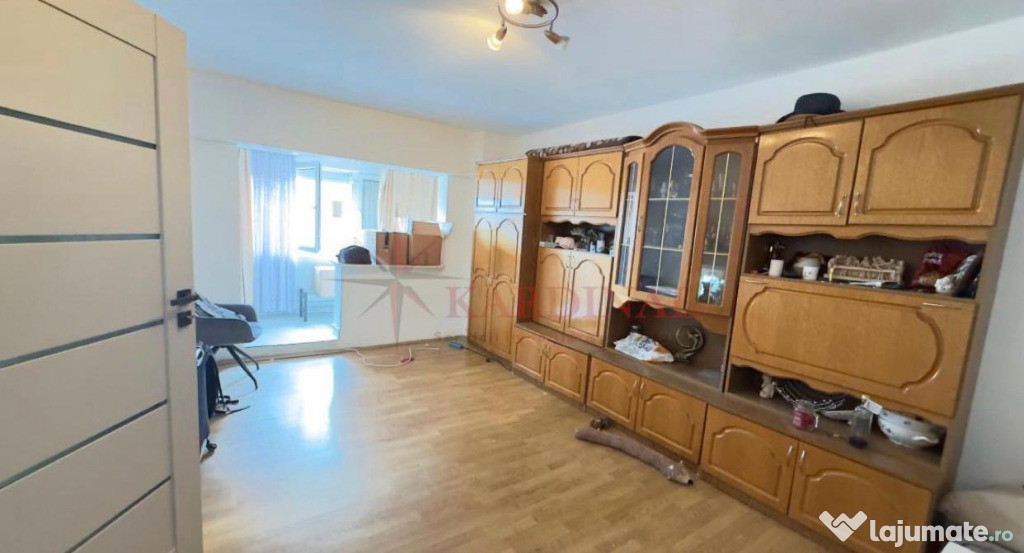 Apartament 2 camere, decomandat - zona Centru Civic