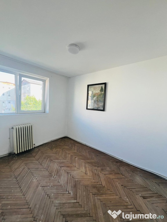 Apartament 3 camere, zona Decebal