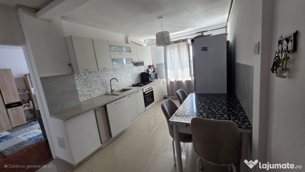 Apartament de 73mp ,3 camere decomandat et.3/4 centrul oras