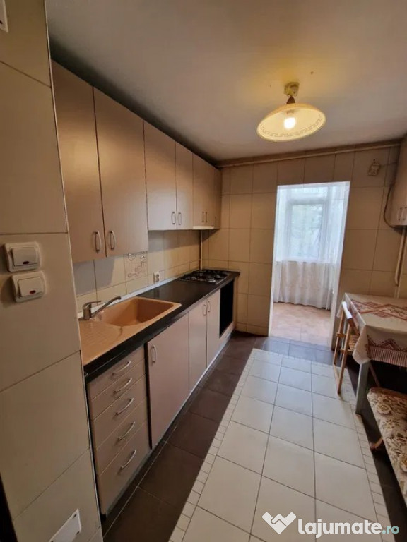 Inchiriere apartament 3 camere D, in Alexandru,