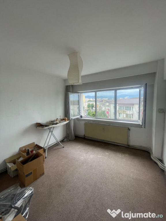 Apartament de 2 camere decomandat, 48mp construiti, etaj 5,
