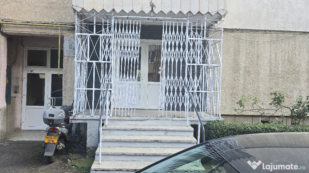 Inchiriez spatiu comercial in Deva, zona Zamfirescu,