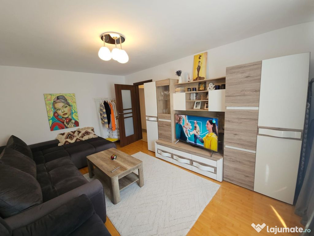 Apartament 3 Camere/ Decomandat / 1 Decembrie 1918
