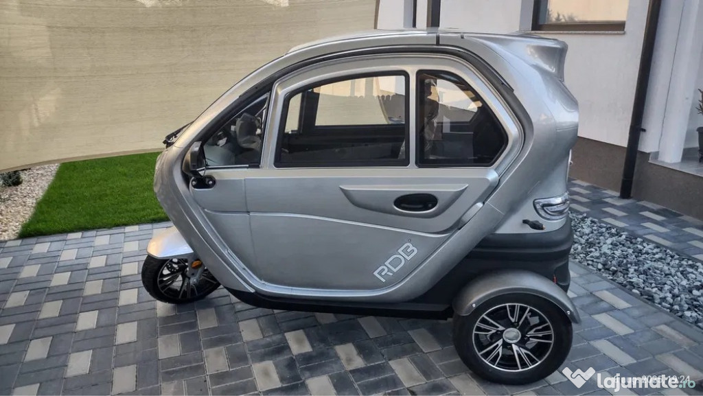 Triciclu T414 aproape nou