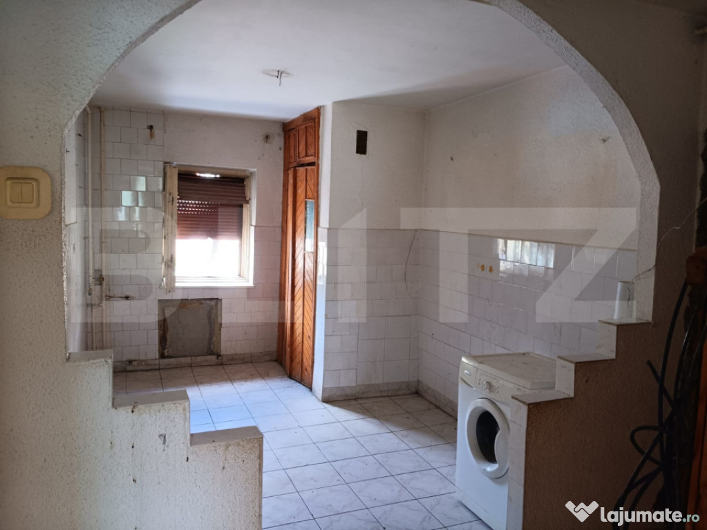 Apartament cu 3 camere, 63mp, etaj 2 , zona micro 3