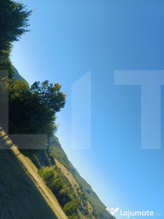 Teren extravila in inima naturii