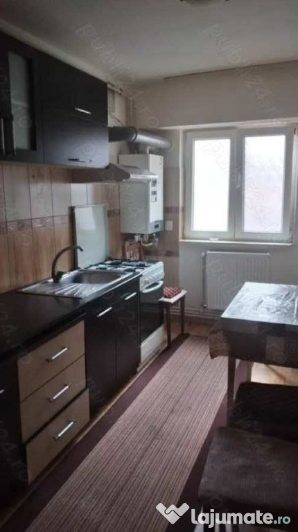 Apartament 3 camere Km 4