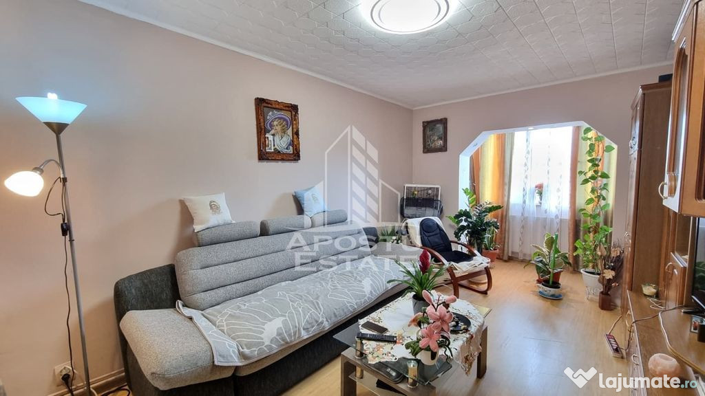 Apartament 3 camere, decomandat, centrala proprie, zona L...