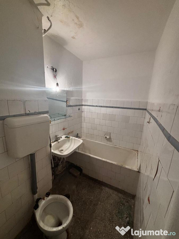 Garsoniera de vanzare in zona Costin Georgian-metrou