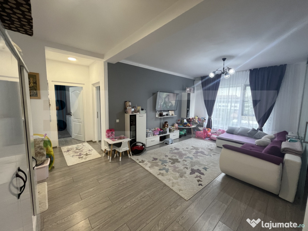 Apartament 3 camere, 80 mp, 2 bai, parcare, bloc nou, zona T