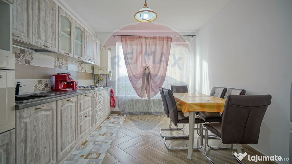Apartament cu 3 camere de închiriat I Cristian