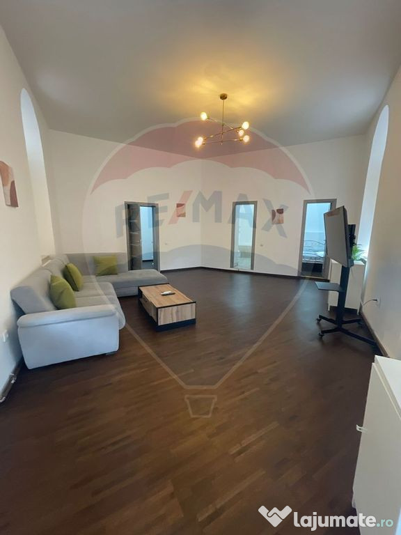 Apartament cu 3 camere de închiriat Unirii