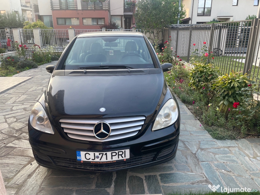 Vand mercedes B 170 unic proprietar 138.000 km din 2008