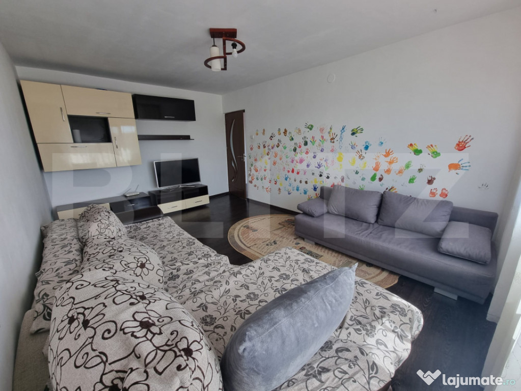 Apartament cu 2 camere, decomandat, George Enescu, zona lini