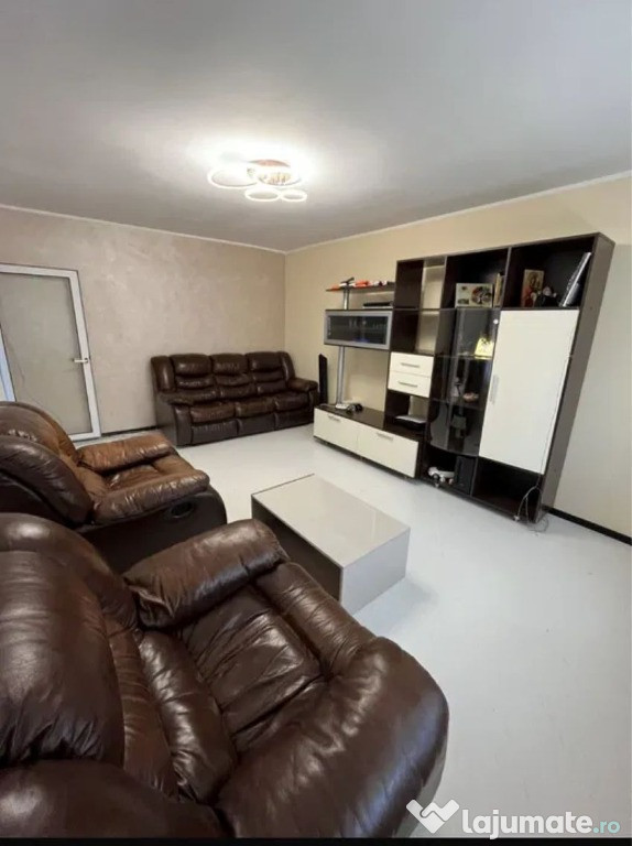 Apartament cu 3 camere in I. C. Frimu