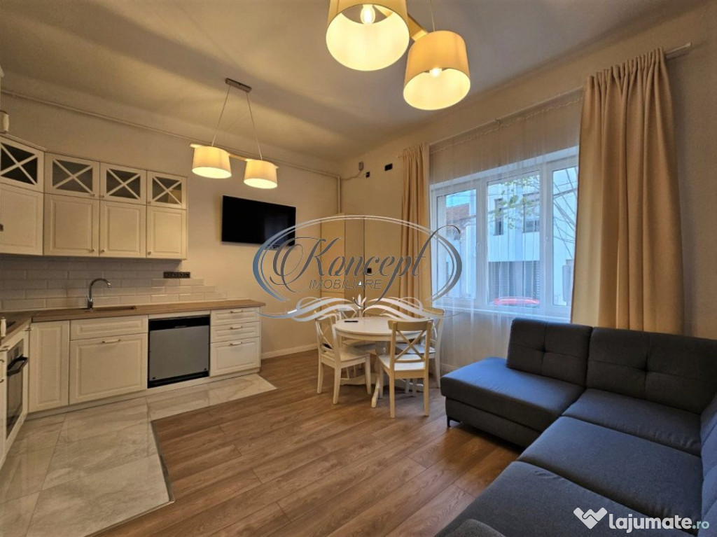 Apartament semicentral cu terasa si curte interioara, strada