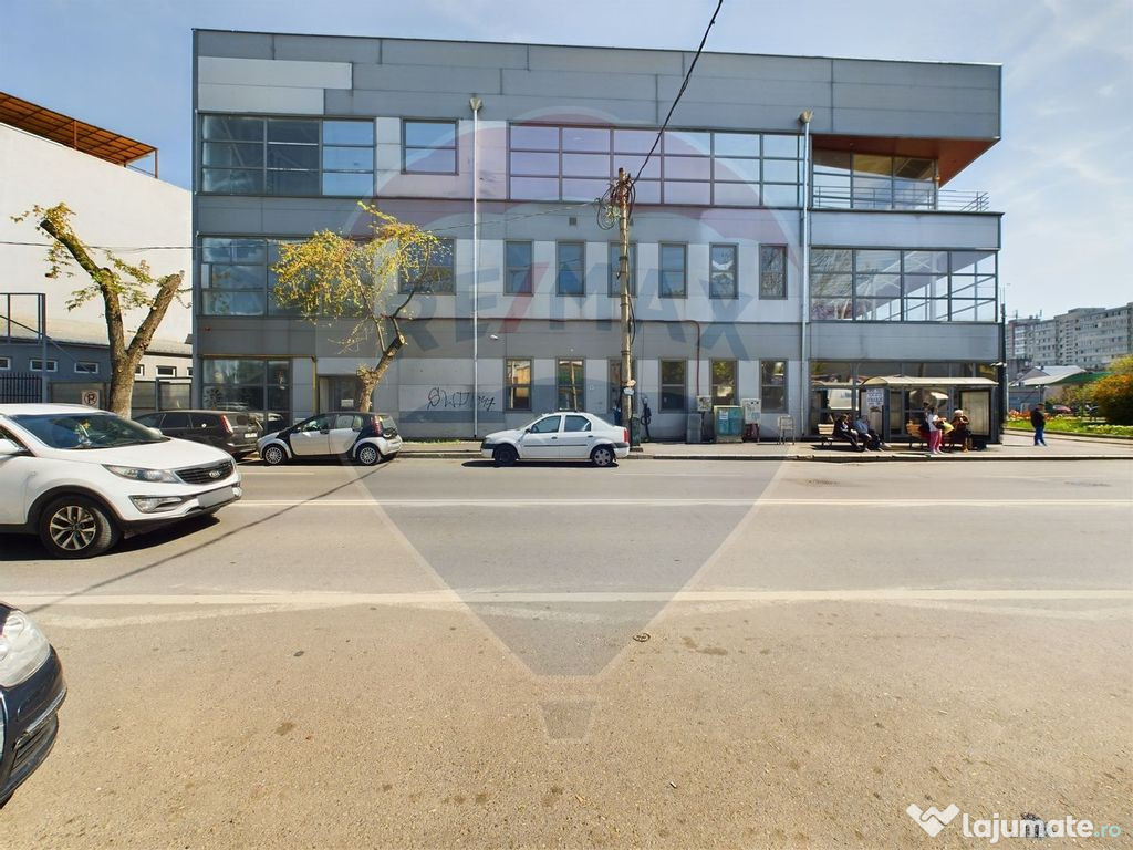 Clădire de vânzare – spațiu comercial stradal, Șose...