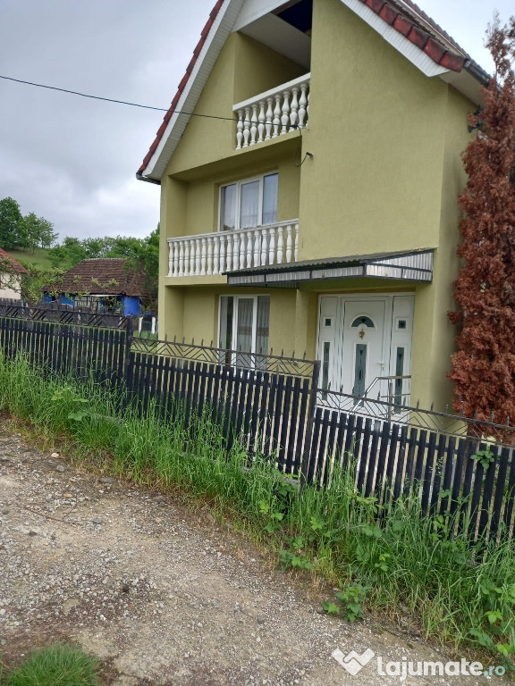 Casa /vila gata mobilată gata de locuit