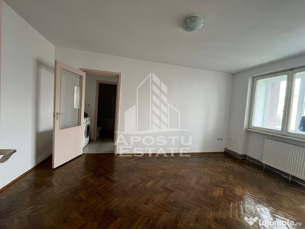 Apartament cu 2 camere,etaj intermediar, centrala proprie