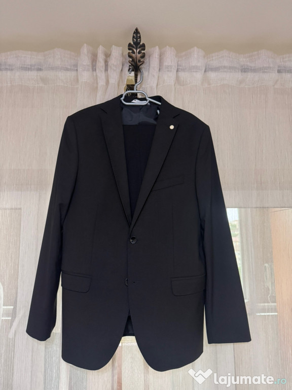 VÂND costum Sentierri negru!