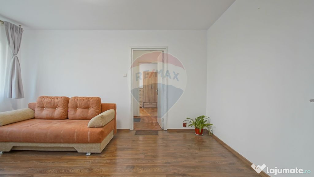 Apartament 2 camere semidecomandat modernizat, parcare, s...