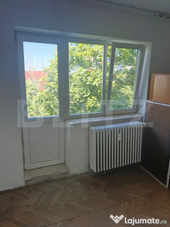 Apartament 3 camere, 55 mp, zona Podu Ros