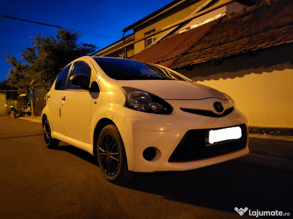 Toyota Aygo 1.0 VVT-i An fabricație 2013 km REALI
