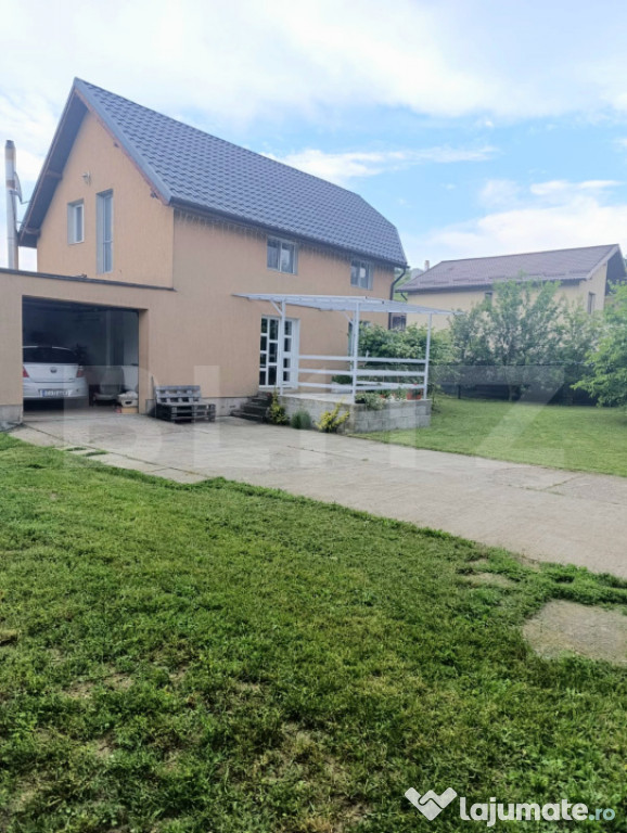 Casa individuala, 120mp, P+E, 584mp teren, garaj, Radaia