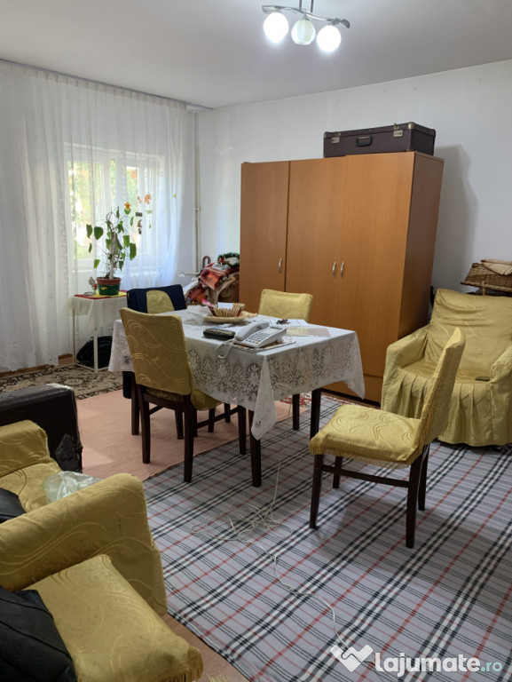 Apartament 2 camere decamandat, Amaradia