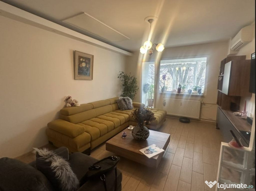 Apartament 3 camere Emil Racovita Loc de Parcare