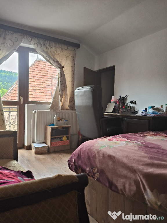 Apartament cu trei camere in vila ,et 1