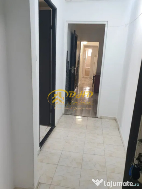 Apartament 3 camere in Piata Nicolina, spatios