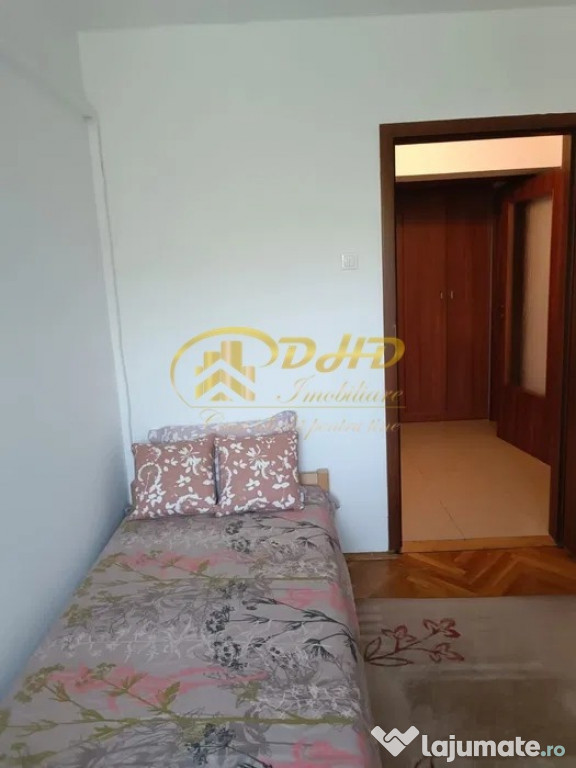 Apartament 3 camere - Bld. Independenței