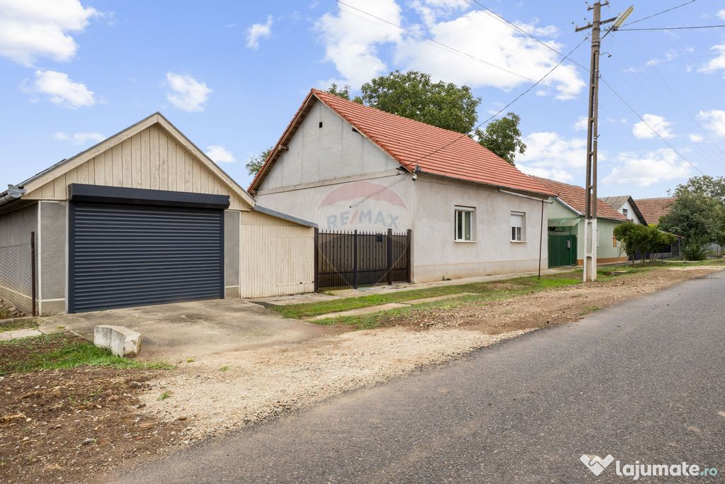 Casa si teren 2173 mp de vanzare in Tipar , la 12km de Ch...