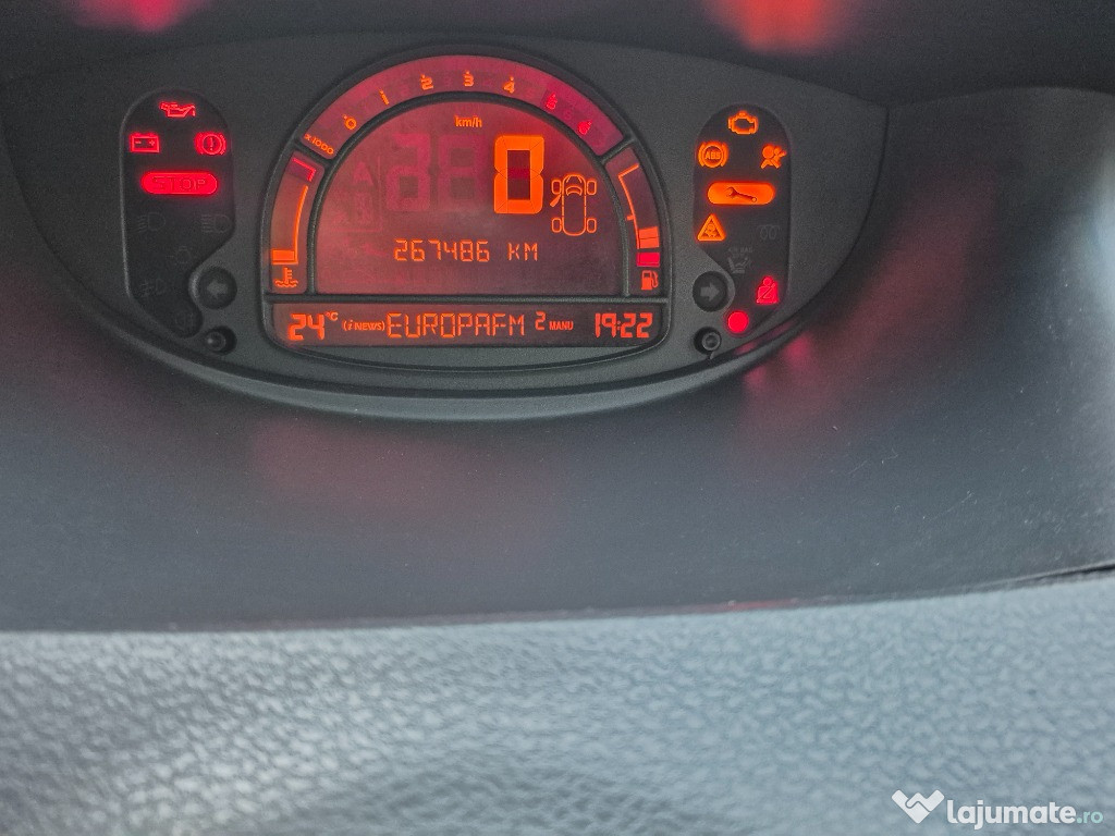 Vând Renault Modus