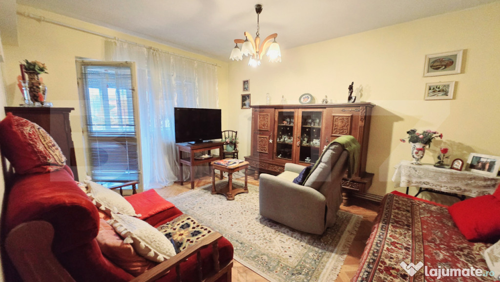 Apartament cu 4 camere,decomandat,77 mp, zona centrala, Blaj