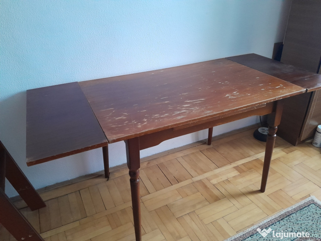 Vând masă extensibila