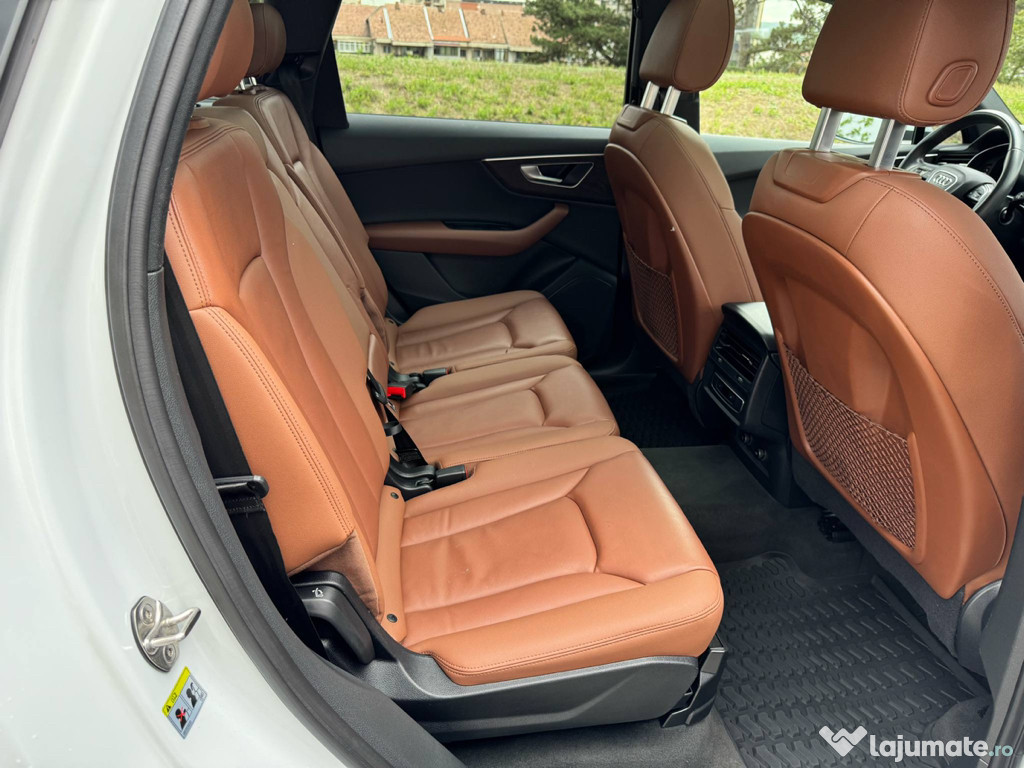Vând Audi Q7 an 2021